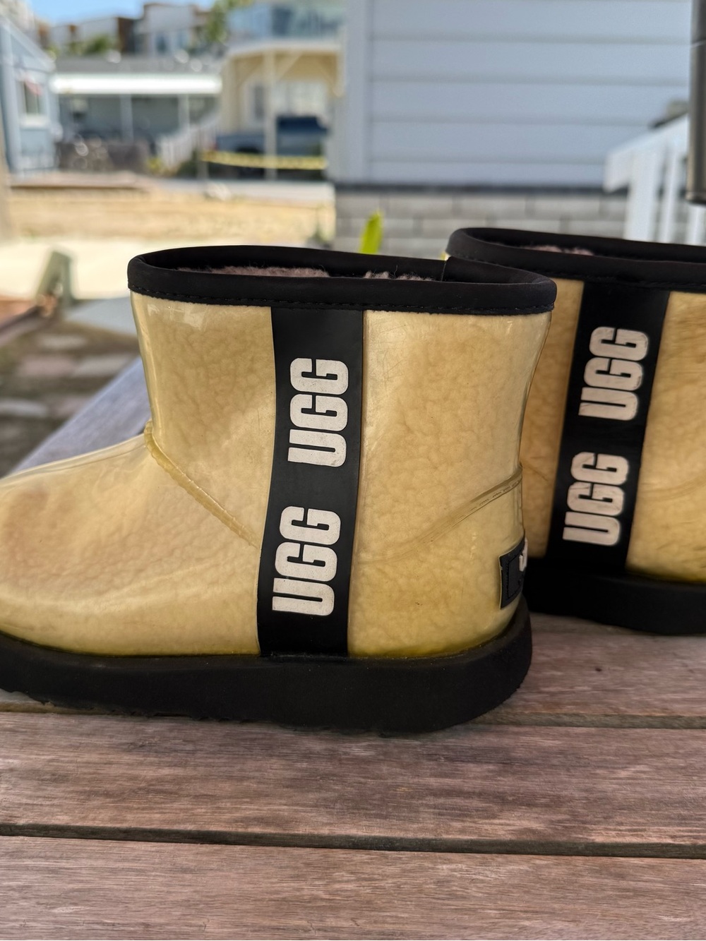 UGG Kids' Classic Clear Mini II Boots size 13
Great condition